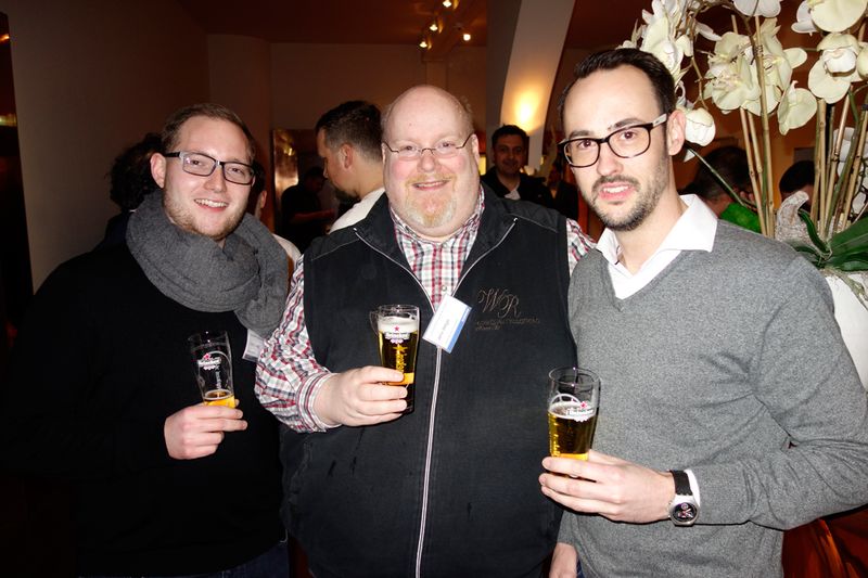 (v. l.) Julian Loeding, Tech Data, Jens Wege, Samsung, und Daniel Krüger, DELO (Bild: IT-BUSINESS)