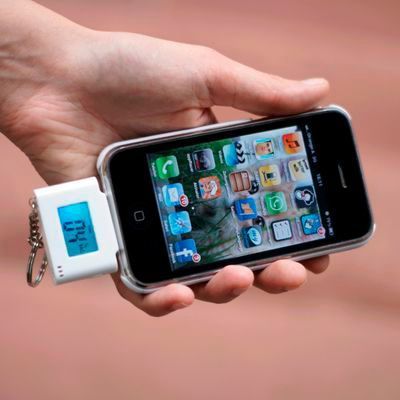 Für 39,95 ist bei www.radbag.de der iPhone Alkoholtester zu haben. (www.radbag.de)