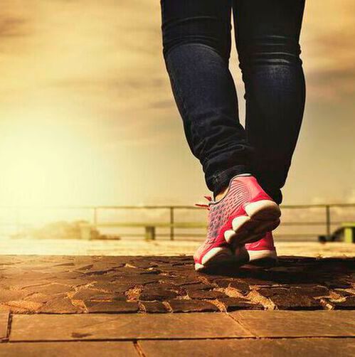 An electronic sock that detects an unhealthy walking style linked with diabetes and poor circulation shows promise for preventing foot ulcers and amputation. (Source:  Pixabay)