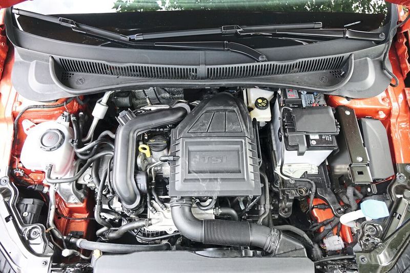 Der TSI Motor mit einem Liter Hubraum leistet 70 Kilowatt. (Sven Prawitz/»Automobil Industrie«)