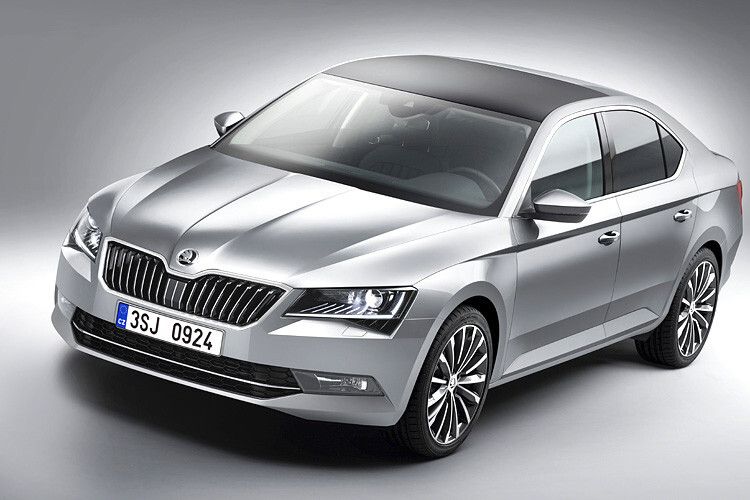Mit den schmalen Fahrzeugsäulen und der leicht abfallenden Dachlinie erhält der Superb sogar coupéhafte Züge. (Foto: Skoda)