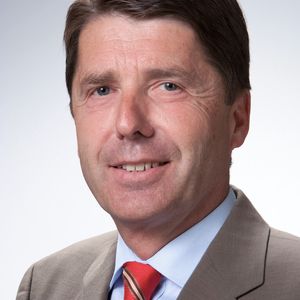 "Die Unternehmer erwarten keinen konjunkturellen Einbruch, sondern blicken zuversichtlich aber mit Vorsicht in die Zukunft", so ArGeZ-Sprecher Dr. Theodor L. Tutmann.