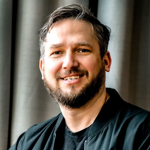 „Mitarbeiter als Corporate Influencer sind die effektivsten Markenbotschafter“, sagt Franko Schulz, Head of Consulting und Marketing bei Vogel Corporate Solutions GmbH.  Das komplette Statement finden Sie in unserem ausführlichen  Trenddossier 2024. (Bild: Franko Schulz)