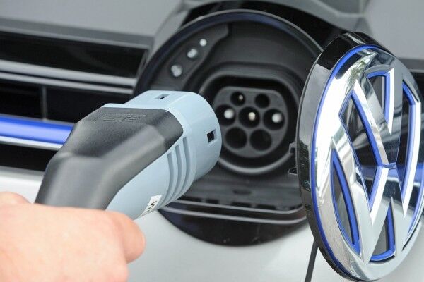 Der neue Golf GTE: Plug-In-Hybrid macht ihn auf Knopfdruck zum E-Auto. (Bild: UnitedPictures)