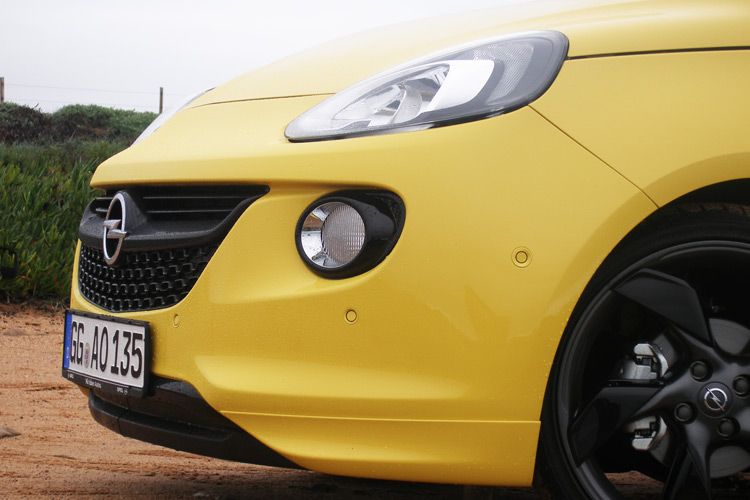 Tagfahrlicht in Pfeilform – LED ist optional. (Foto: Rehberg)