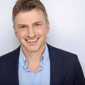 Professor Matthias Laudes ist Vorstandsmitglied des Exzellenzclusters PMI, Inhaber des Schleswig-Holstein Excellence-Lehrstuhls für Endokrinologie, Diabetologie und klinische Ernährungsmedizin an der CAU und Leiter des gleichnamigen Bereichs der Klinik für Innere Medizin I des UKSH, Campus Kiel.(Bild:  © Soulpicture, UKSH)