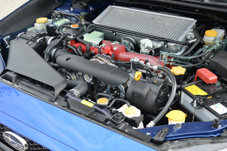 Der WRX STI punktet auch mit inneren Werten: Der Boxermotor mit 221 kW/300 PS erlaubt eine Beschleunigung von 0 auf 100 Stundenkilometer in 5,2 Sekunden. (Foto: Achter)