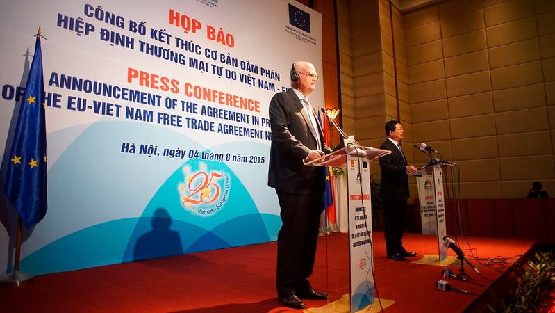 Angesichts sich verändernder geopolitischer Verhältnisse bahnt sich eine Vertiefung des 2020 geschlossenen Freihandelsabkommens zwischen der EU und Vietnam an. Speziell soll es um Investitionen in den Abbau selterner Erden sowie Halbleiter- und 5G-Technologien gehen.(Bild:  European Union Delegation to Vietnam / EU)