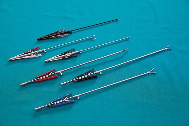 Bald kann Tschida seinem Händler DeBakey Pinzetten liefern, die sich vor allem wegen ihrer hochwertigen Verzahnung vom Wettbewerb abheben.  (Bild: Starrag/Ralf Baumgarten)