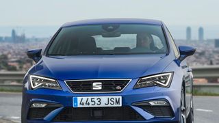 Seat aktualisiert unter anderem beim Leon das Bordnetzsteuergerät. (Seat)