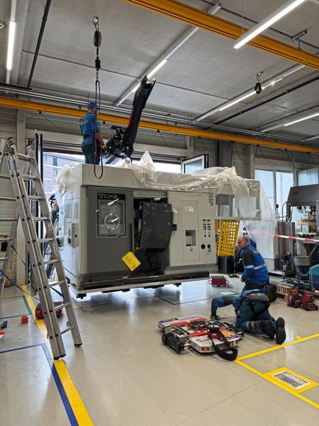 Am 20. Oktober 2025 war das Quartett komplett: Die vierte CMZ TTL 66 ... (Bild: Josef Binkert AG)