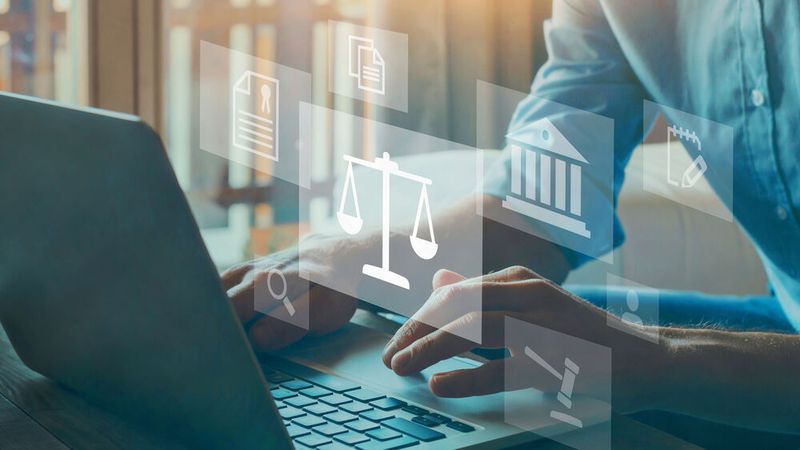 Lieferkettengesetz, AI Act, DSGVO, ESG-Pflicht: Vor allem Mittelständler empfinden die Regularien in Deutschland als belastend.(Bild:  Song_about_summer - stock.adobe.com)