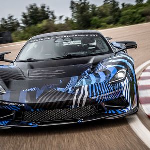 Der Wagen verfügt über eine Batterie mit einer Gesamtkapazität von 120 kWh.(Bild:  Pininfarina)