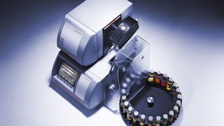 Für die Vsikositätmessung mit dem Mikroviskosimeter werde nur 0,4 ml Probe benötigt.  (Bild: Anton Paar)