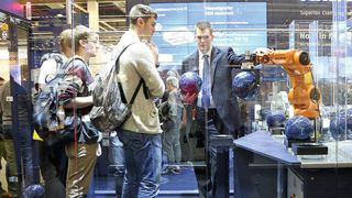 Mit den Funktionalitäten SLS, SOS und STO ermöglichen die Schunk-Greifer-Module EGN und EZN eine sichere Mensch-Maschinen-Kollaboration auf engstem Raum. (Bild: Schunk)