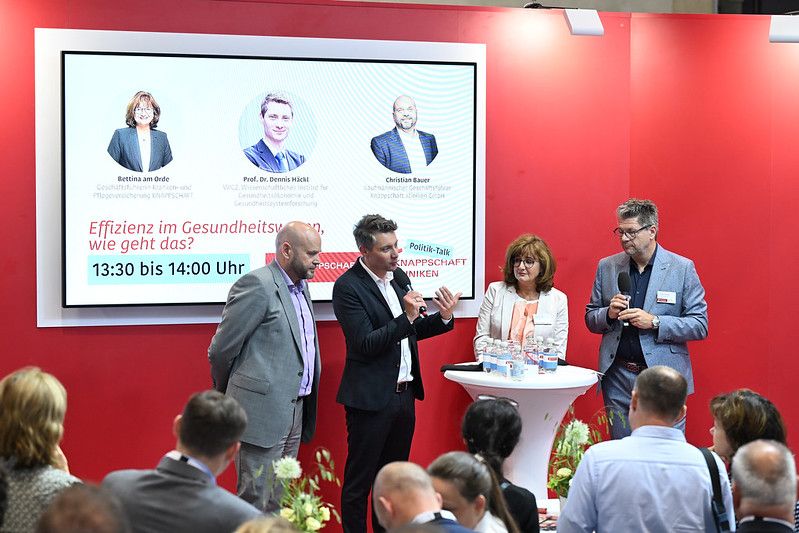 Politik-Talk zum Thema „Effizienz im Gesundheitswesen“ mit Stephan Pilsinger, Mitglied der CDU/CSU-Fraktion und des Ausschusses für Gesundheit im Deutschen Bundestag Prof. Dr. Dennis Häckl, Wissenschaftliches Institut für Gesundheitsökonomie und Gesundheitssystemforschung, Bettina am Orde, Geschäftsführerin Knappschaft (WISO/Schmidt-Dominé)