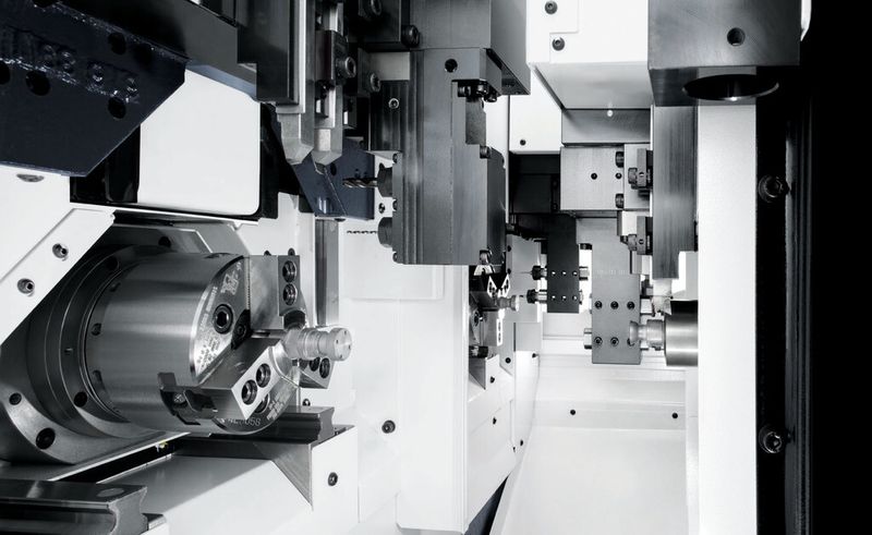 Bild 1: Bei der besonders platzsparenden Drehmaschine MC 20 von Citizen erlauben vielfältige Features auch die Bohr- und Fräsbearbeitung. (Bild: Citizen)