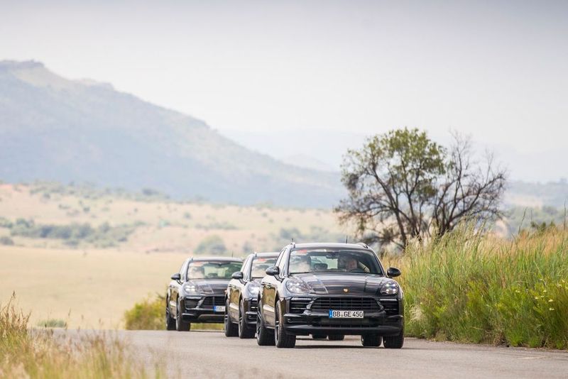An der Front ersetzen LED-Scheinwerfer schon im Basismodell die alten Halogen-Einheiten, eine mögliche Xenon-Option wird gleich übersprungen. (Bild: Porsche)