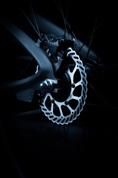 Das Urtopia bietet vorn wie hinten hydraulische Scheibenbremsen im Wave-Design. (Bild: Urtopia)