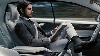 Affective Computing legt Wert darauf, dass Maschinen nicht nur funktionieren, sondern dass sie sich auch an den Menschen anpassen und dessen Gefühle verstehen. (Hersteller)