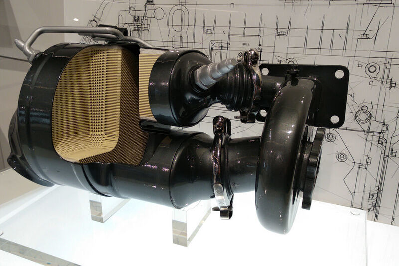 Der sogenannte „Turbo Bypass Catalyst“ von Tenneco leitet direkt nach dem Motor-Kaltstart den Abgasstrom direkt in den Katalysator – um die Emissionen während der Warmlaufphase zu senken. (Thomas Günnel/Automobil Industrie)