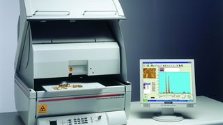 Der Schichtanalysator Fischerscope X-Ray XDV-SD misst die Dicke von Legierungsschichten bis hinab auf zehn Nanometer. (Archiv: Vogel Business Media)