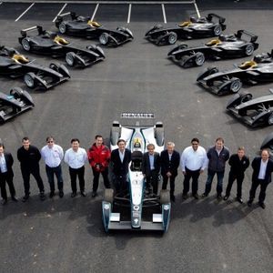 Renault leitet mit der Formel E eine neue Motorsport-Ära ein: Die rein elektrische Rennserie startet in zehn Metropolen.