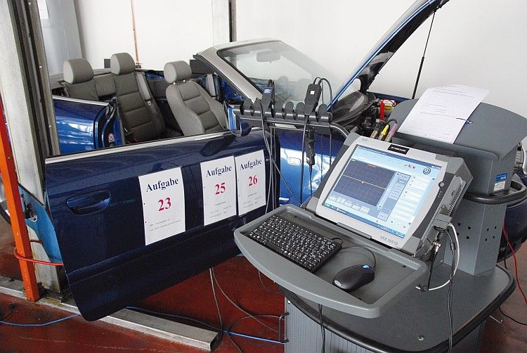 In der eigenen Lehrwerkstatt werden die Nachwuchskräfte in der Werkstatttechnik ausgebildet. (Foto: Rosenow)