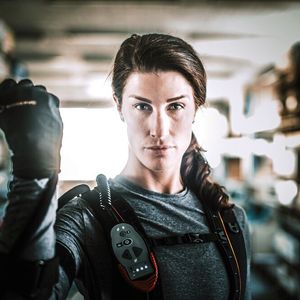 Die Ironhand basiert auf der Soft-Extra-Muscle-(SEM-)Technologie und wurde 2019 auf dem Markt eingeführt. Das modulare System besteht aus einem Handschuh, welcher fünf Finger abdeckt und einem Antriebssystem. 