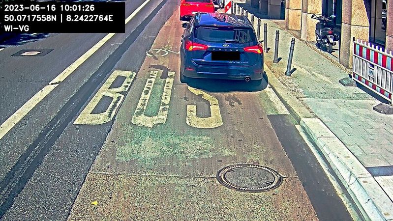 In Wiesbaden fotografieren künftig Linienbusse Falschparker.(Bild:  ESWE Verkehr)