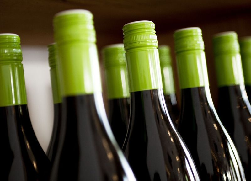 Aluminium-Drehverschlüsse bei Wein und Spirituosen sind ganz klar auf dem Vormarsch. (Bild: Marc Thürbach)