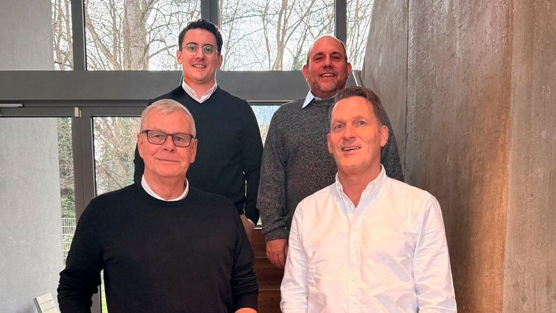 Das Führungsteam von Memorysolution: (vorne v. l.) Gerald Diercks, Ulf Kilper sowie (hinten v. l.) Maximilian Jaud und Ralf Thoma(Bild:  Memorysolution)