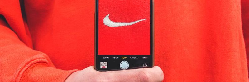 Registrieren Sie Ihre Marke in chinesischer Sprache. Im schlimmsten Fall könnte ein Plagiator einen gängigen chinesischen Namen von Ihrer Marke anmelden, geschehen bei der Marke Jordan von Nike. Registrieren Sie Ihre Marke in chinesischer Sprache. Im schlimmsten Fall könnte ein Plagiator einen gängigen chinesischen Namen von Ihrer Marke anmelden, geschehen bei der Marke Jordan von Nike.