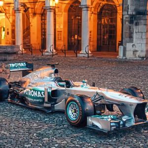 Das drittteuerste Automobil 2023, ein Mercedes-AMG F1 W04-04 aus dem Jahr 2013, blieb mit dem im November in Las Vegas erzielten 18,8 Millionen Doller deutlich unterhalb der Einstiegsgrenze von 26,4 Millionen Dollar.(Bild:  RM Sotheby's)