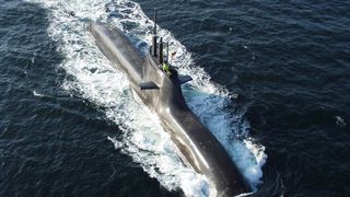 U 31 (NATO-Bezeichnung: S 181)  ... ist ein U-Boot der Deutschen Marine und mit seinen Schwesterschiffen der U-Boot-Klasse 212 A derzeit der modernste nichtnukleare U-Boot-Typ der Welt. Durch seine Brennstoffzellentechnologie und seine Stealth-Außenhaut ist das U-Boot fast nicht zu entdecken und kann zudem bis zu drei Wochen unter Wasser bleiben. (Archiv: Vogel Business Media)