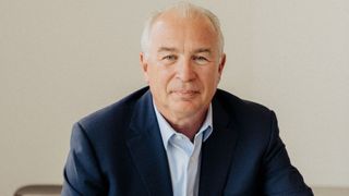 Eckart Klumpp, Vorstandsvorsitzender der Allane SE, ist nach dem positiven Ergebnis im ersten Halbjahr 2025 zuversichtlich, dass die Allane Mobility Group ihre ambitionierten strategischen Ziele erreichen wird.  (Bild: Brocoff Photography)