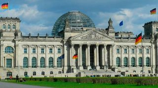 Der Bund will bis 2025 Milliarden in KI investieren. (Bild: Pixabay)