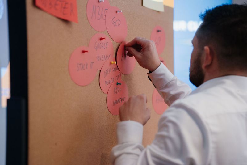 In den Roundtables diskutierten die Teilnehmenden zentrale Themen rund um Souveränität, KI und Sicherheit. (Bild: Manuel Emme Fotografie)