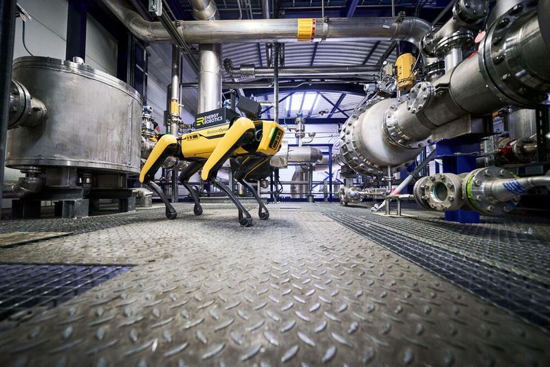Energy Robotics hat Sensoren auf Spot integriert, um eine effizientere Zustandsüberwachung zu ermöglichen. (Bild: © Stefan Daub_Energy Robotics GmbH)