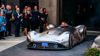 Mercedes zeigt die Studie Vision EQ Silver Arrow. (Bild: Daimler)