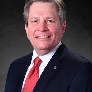 Carlos Hernandez ist neuer CEO bei Fluor.