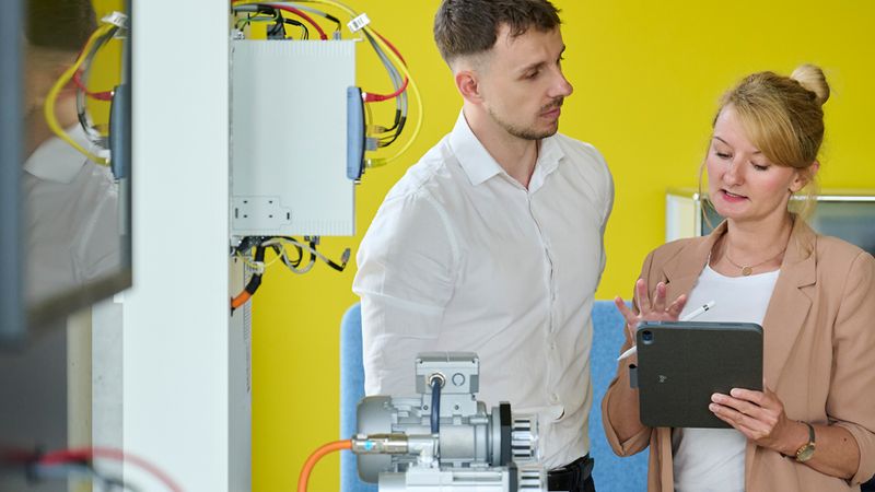 Sales Automation vernetzt Vertrieb, Produktmanagement und Engineering auf einer gemeinsamen Datenbasis.(Bild:  @encoway)