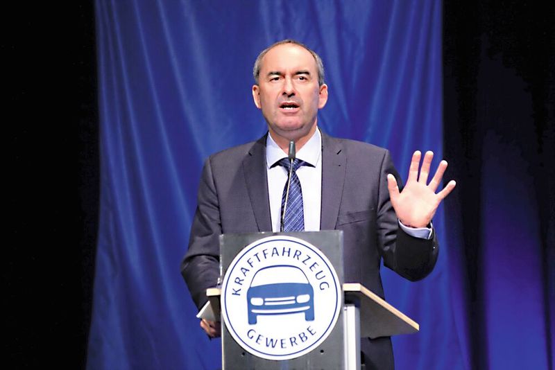 Hubert Aiwanger, stellvertretender Ministerpräsident und Wirtschaftsminister Bayerns. (Bild: Zietz/»kfz-betrieb«)