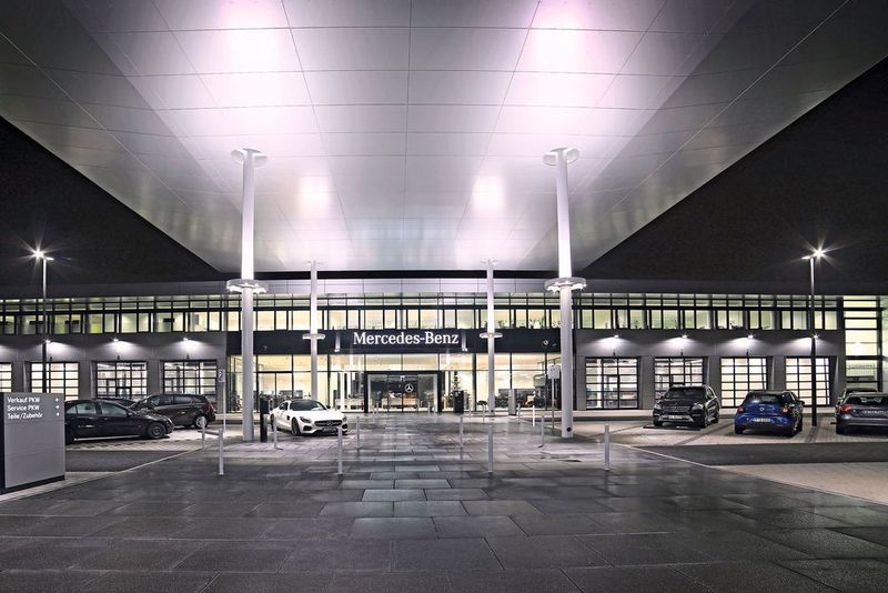 Mit einem ganzen Bündel an Bau- und Modernisierungsmaßnahmen rüstet sich der Mercedes-Benz-Partner für die Zukunft. Bis 2022 sollen sie abgeschlossen sein. Rund 50 Millionen Euro stellt die S&G-Gruppe dafür zur Verfügung. (S&G)
