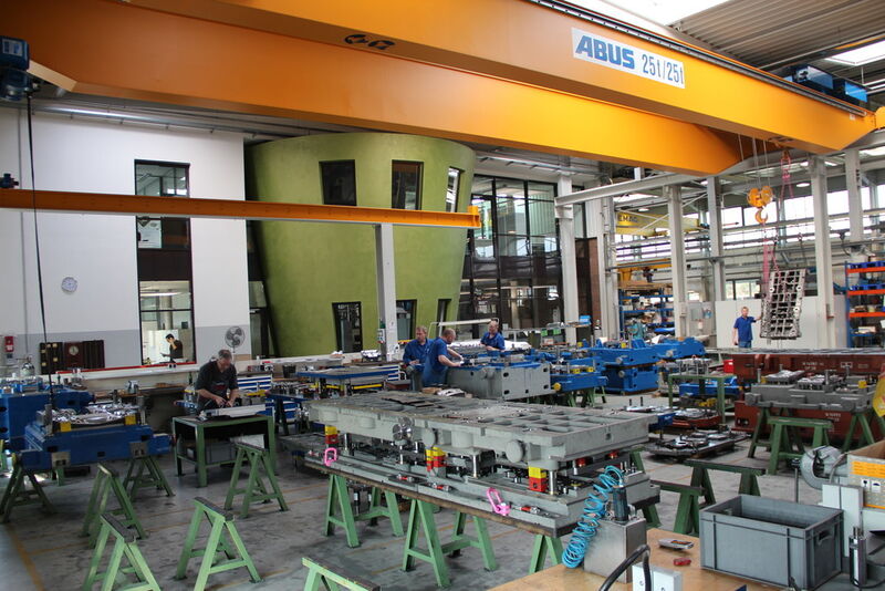 Der Craemer-Werkzeugbau ist die zentrale Schnittstelle zwischen Produktentwicklung und Produktion. (Bild: Craemer)