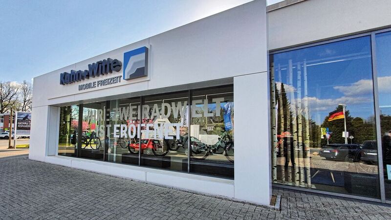Sein ehemaliges VW-Nutzfahrzeugzentrum hat Kuhn+Witte in ein modernes Zweiradcenter verwandelt.