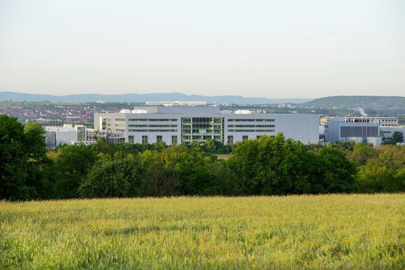 Die Technologiefabrik Scharnhausen – das führende Werk von Festo für die Produktion von Ventilen, Ventilinseln und Elektronik. (Bild: Festo/AGB von Jan Potente, www.janpotente.de)