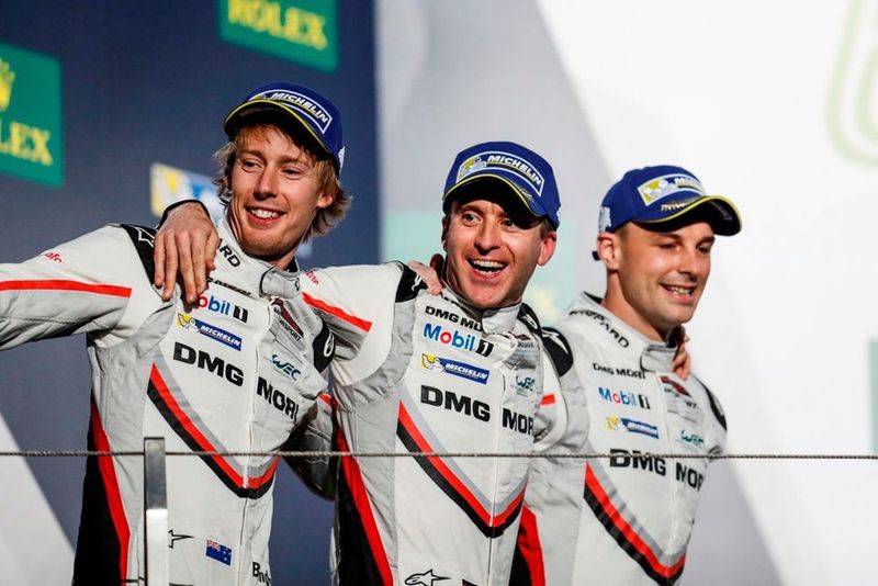 In der vergangenen Saison standen für Porsche bereits die WM-Titel in der Hersteller- ebenso wie in der Fahrer-Wertung mit Earl Bamber, Brendon Hartley (beide aus Neuseeland) und Timo Bernhard (Deutschland) fest. (Porsche)