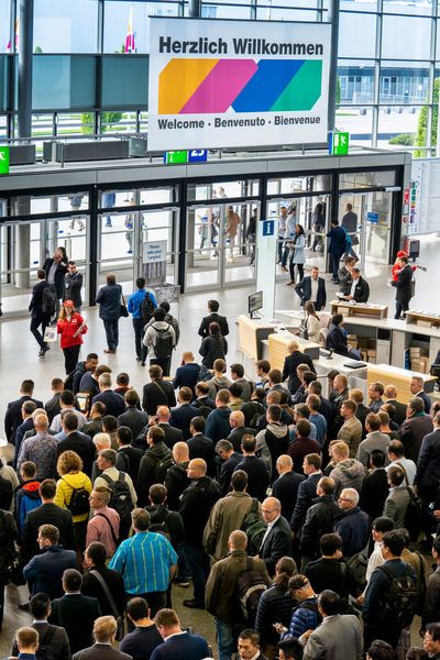 Vom 16. bis 21. September trafen sich rund 117.000 internationale Produktionsexperten aus 150 Ländern zur EMO Hannover 2019. (EMO Hannover)