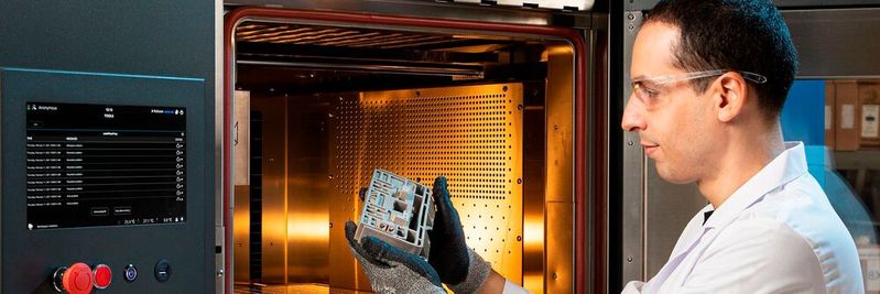 Roboze hat seinen 3D-Drucker Argo 500 mit Automatisierungstechnik von B&R ausgestattet. So gelinge die Additive Fertigung in bisher unerreichter Präzision.(Bild:  Roboze)